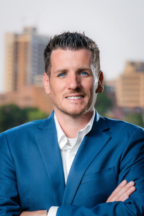 StudioEm-020 Corporate Headshot of male in blue suit - Photography by StudioEm Productions